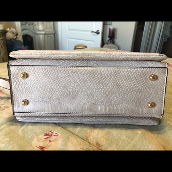 Dune embossed crocodile leather. - Picture 8 of 15